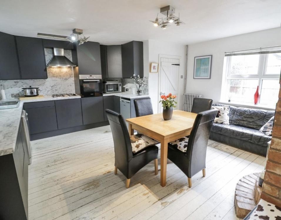 Lovely Comfortable 3 Bed Home, Worcester Luaran gambar