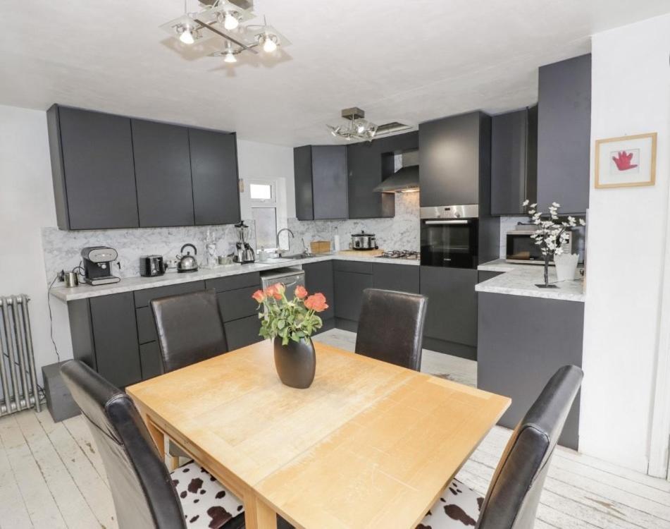 Lovely Comfortable 3 Bed Home, Worcester Luaran gambar